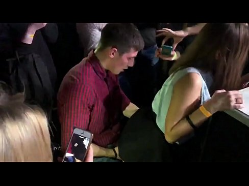 ❤️ Sessu reale in una discoteca russa. Una ragazza russa di 18 anni in l'anu è a vagina scopata in una discoteca Video sessu à co.tvmarket.top ❌️