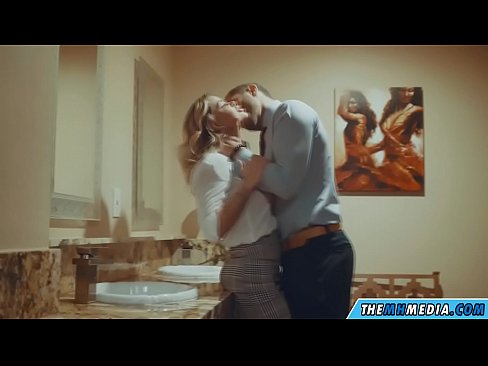 ❤️ Quandu una bionda tettona ti seduce in un bagnu publicu Video sessu à co.tvmarket.top ❌️